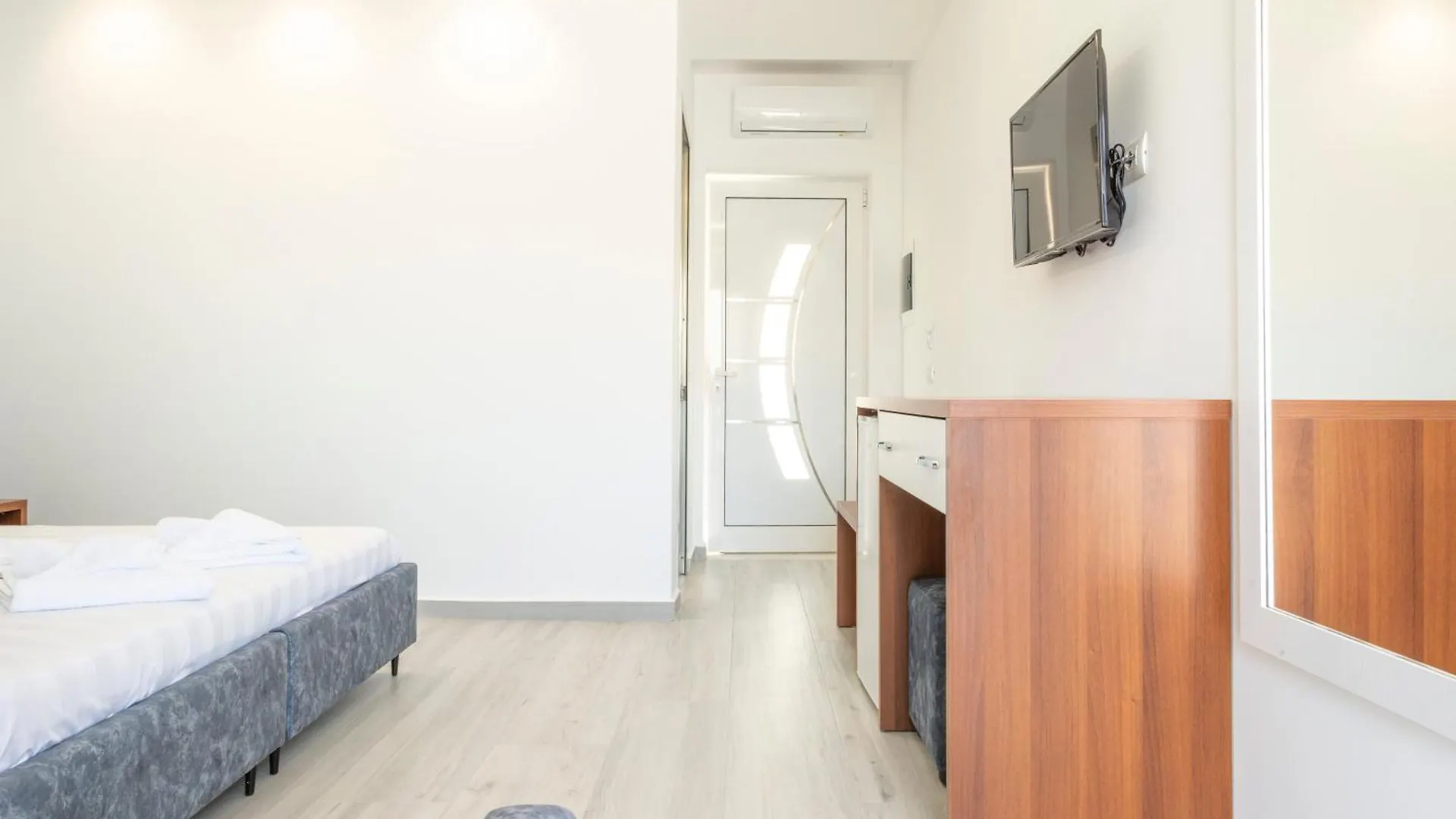 Seaside Hotel Himare 3*,