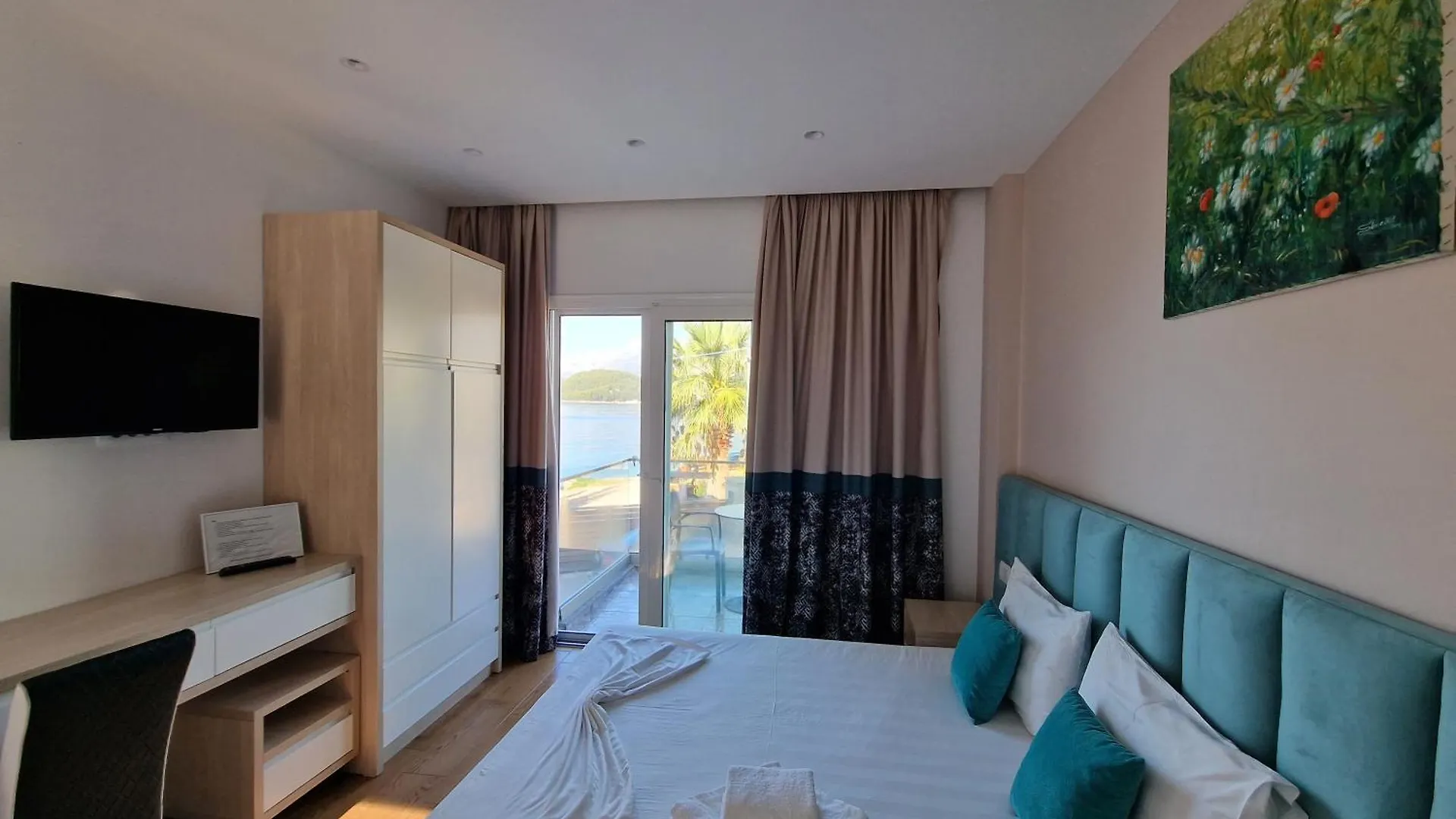 Seaside Hotel Himarë